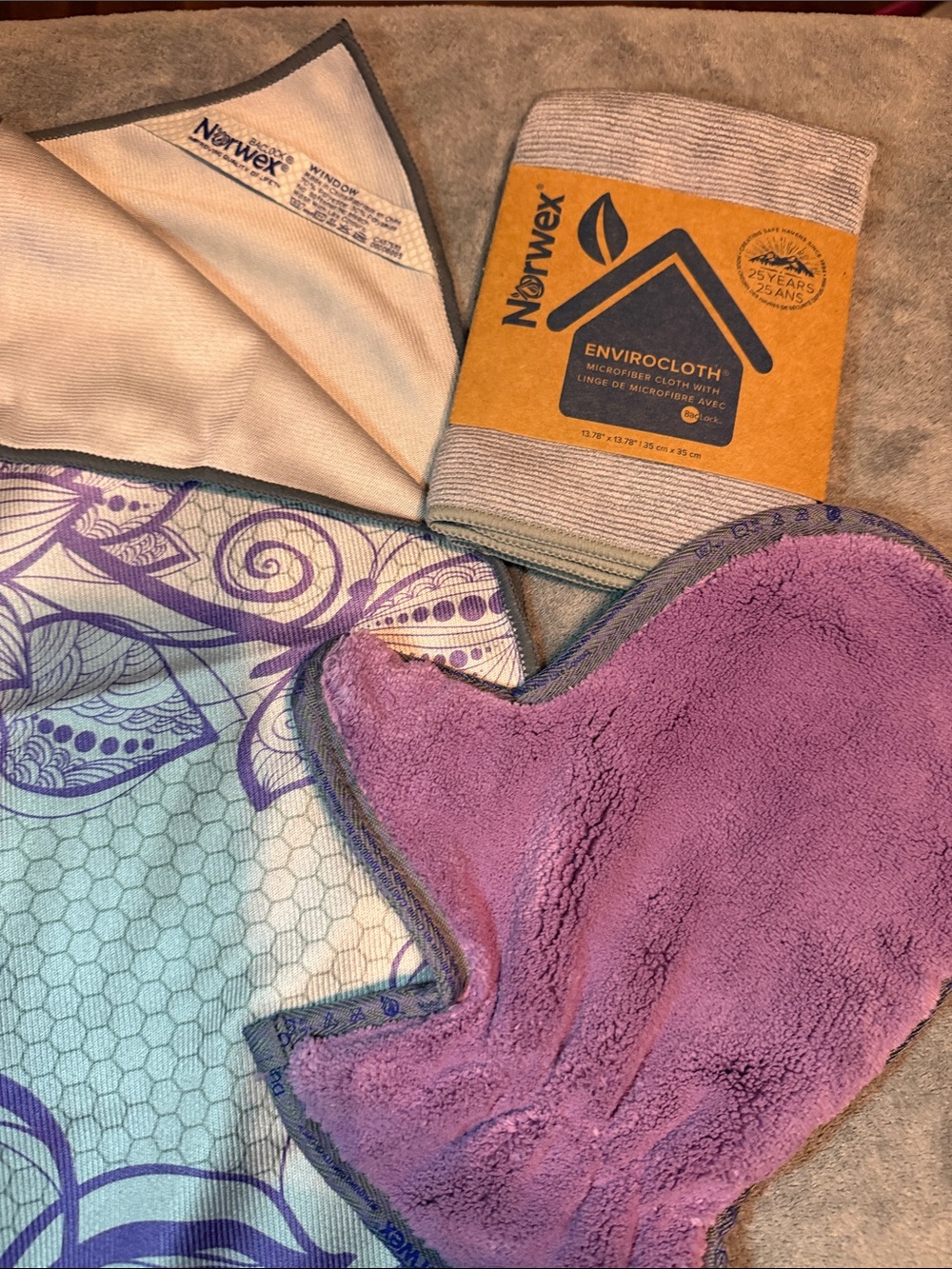 New Norwex household package includes Dust mitt, Envirocloth and Window cloth.